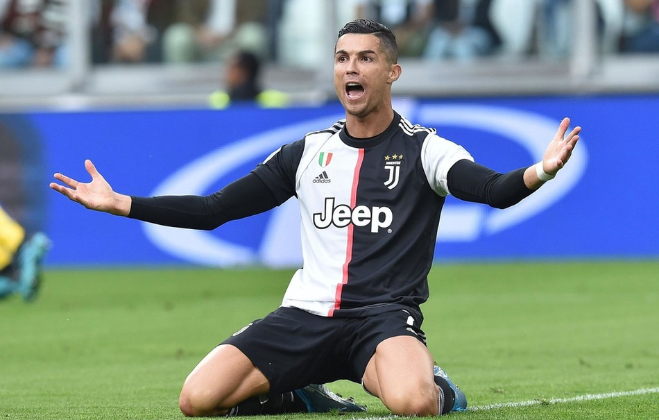 阿森纳欧冠小组／联赛阶段取得10连胜，仅次于拜仁和利物浦（阿森纳在欧冠小组赛与联赛中豪取十连胜，仅逊拜仁与利物浦）