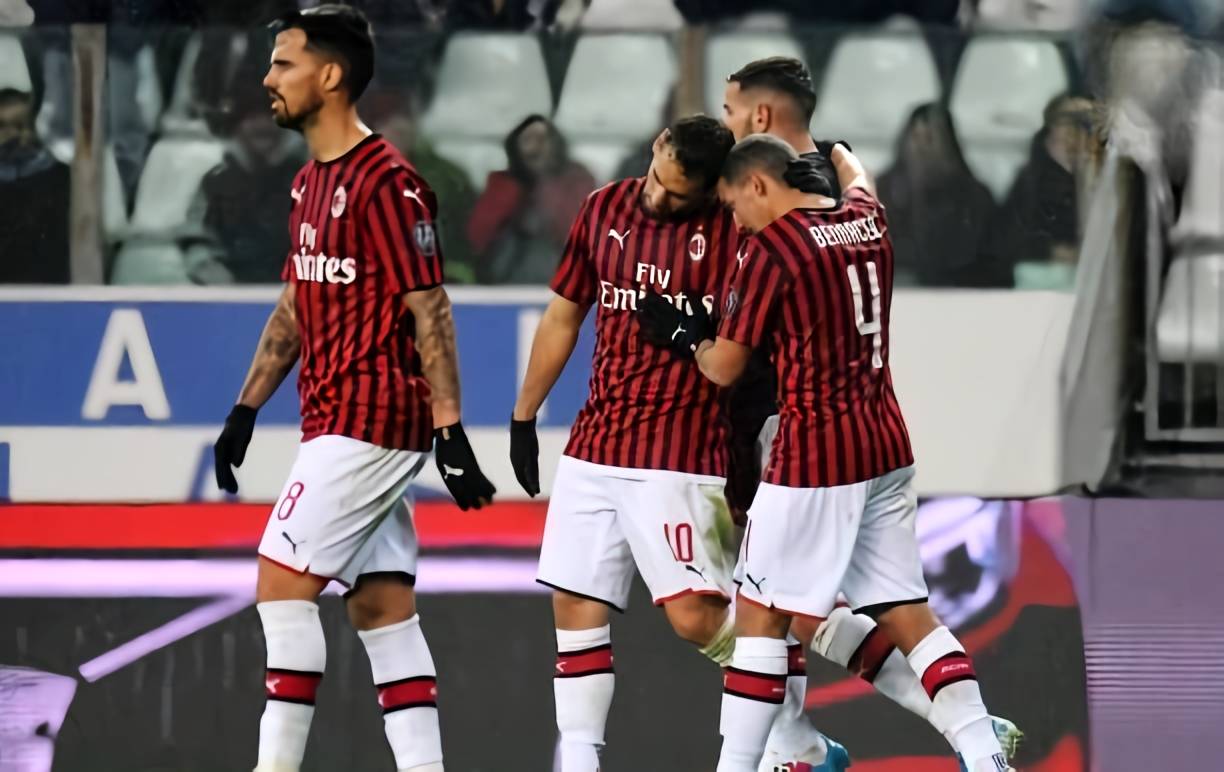 斯基拉：罗马已向切利克开3年新合同，一些欧洲俱乐部正在关注（斯基拉：罗马已向切利克提供为期三年的新约，欧洲多队持续关注）