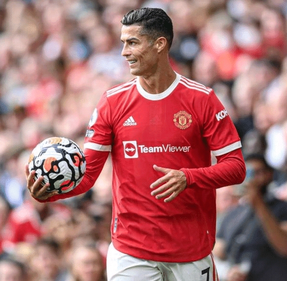 妻子祝贺塞鸟：无比骄傲，你就像一道光照亮了我们全家的生活（妻子深情贺塞鸟：无比自豪，你是照亮全家的那束光）