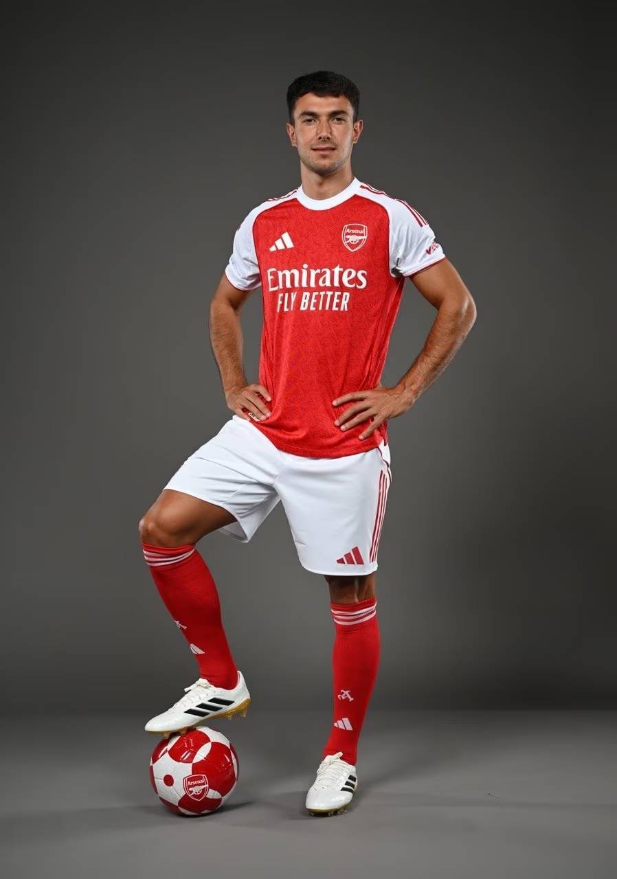 杨铭锐：对手表现得很好；自己的进球要感谢所有队友的努力（杨铭锐：对手发挥出色，我的进球离不开全队支持）