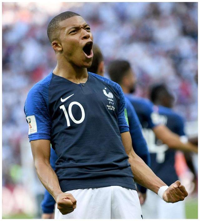 亚特兰大虽有回暖迹象，但进攻防守仍需提升。（亚特兰大呈回暖势头，攻防仍有提升空间）