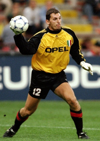 佩杜拉：皮奥利重申拒绝辞职，顶多会做出一些让步（佩杜拉：皮奥利再次拒绝请辞，至多做出有限妥协）