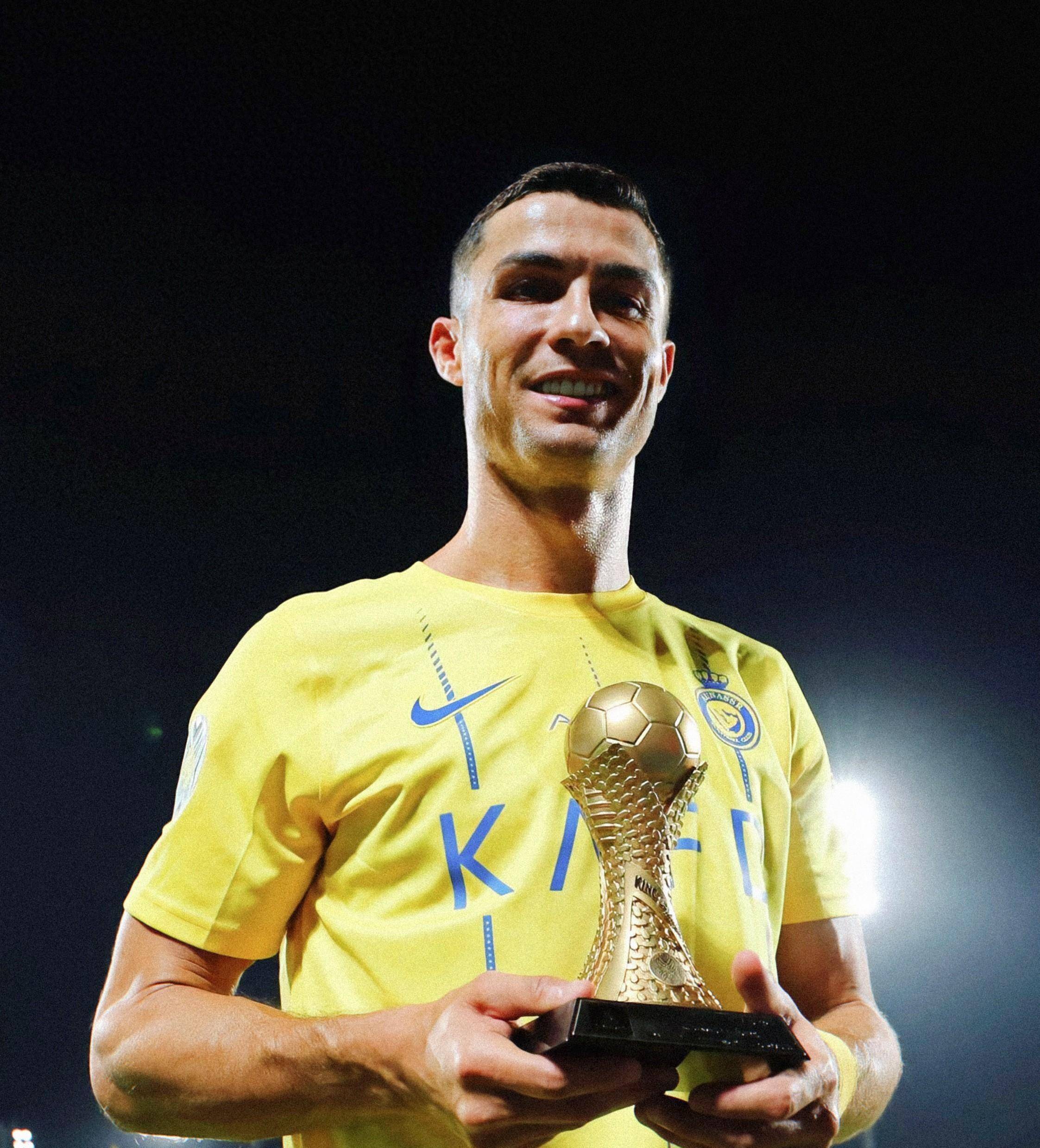 罗马诺：森林和埃弗顿正在竞争道路，球员更想去森林踢欧战（罗马诺：埃弗顿与森林争签，球员为踢欧战更愿选择森林）