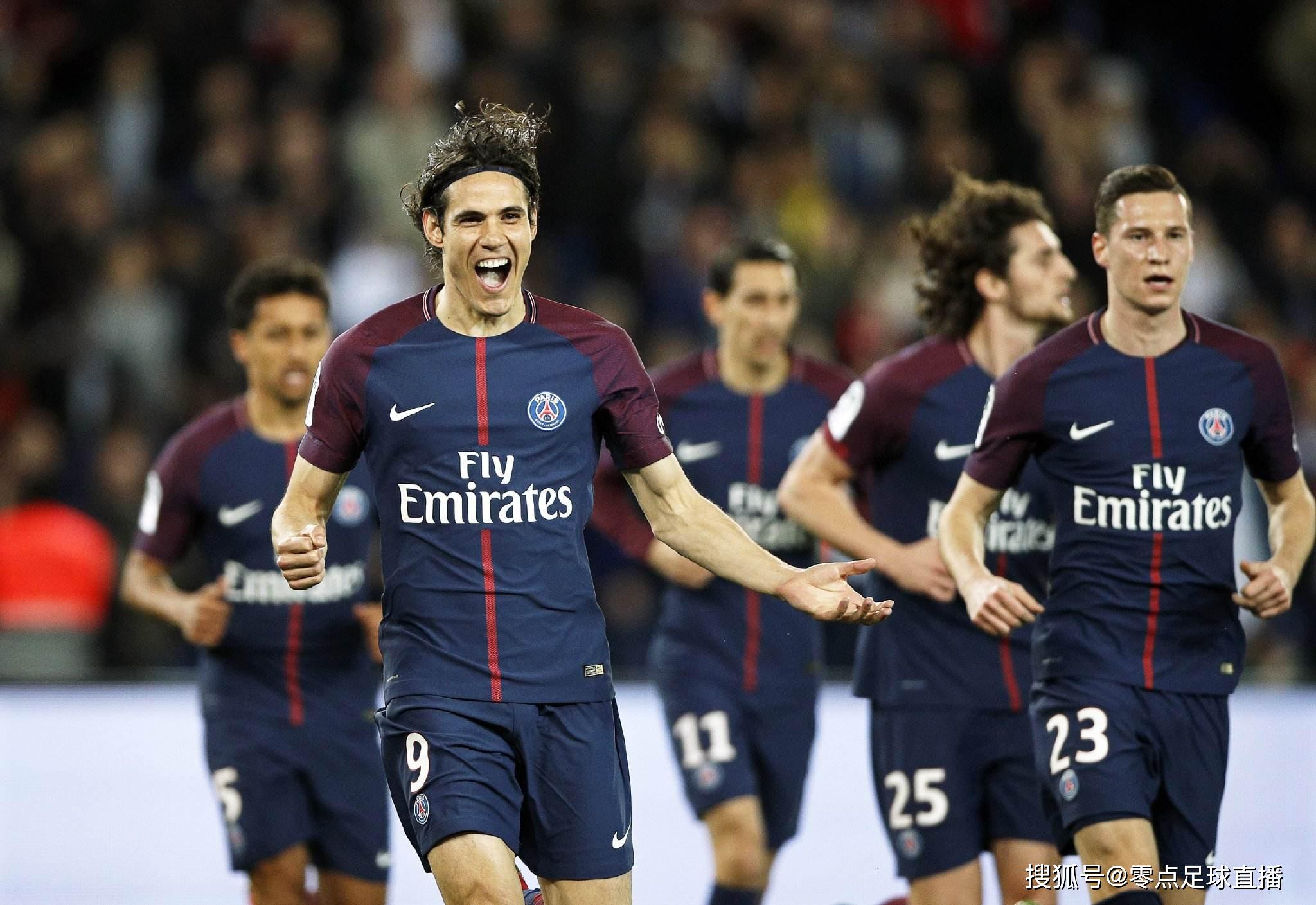 塞梅尼奥锁喉达洛特没被罚下，曼联球迷愤怒：换胖虎早被罚下（塞梅尼奥锁喉达洛特逃红，曼联球迷怒称：换胖虎早被逐出场）